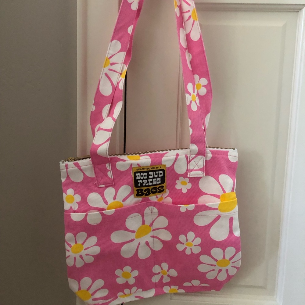 Big Bud Press pink daisy shoulder zipper tote SAMPLE SALE